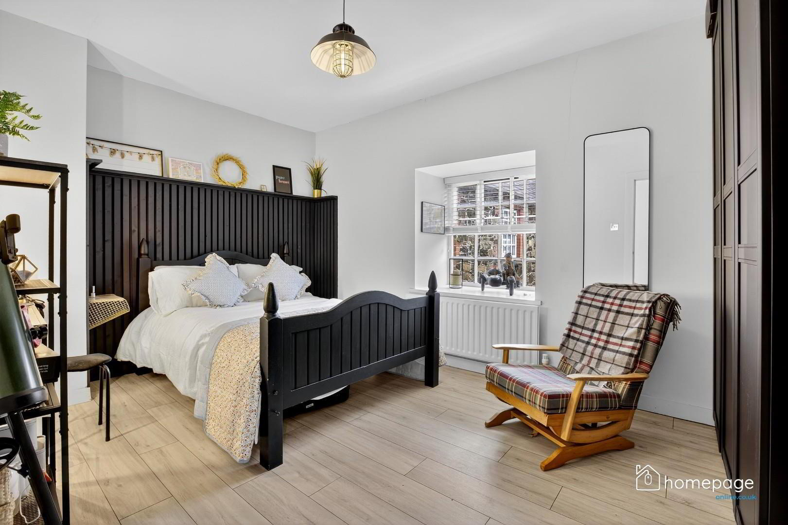 8 Somerset Mews 25 of 39