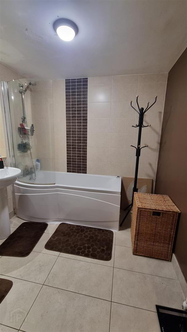 Apartment 115 20 Wellwood Street 10 of 12