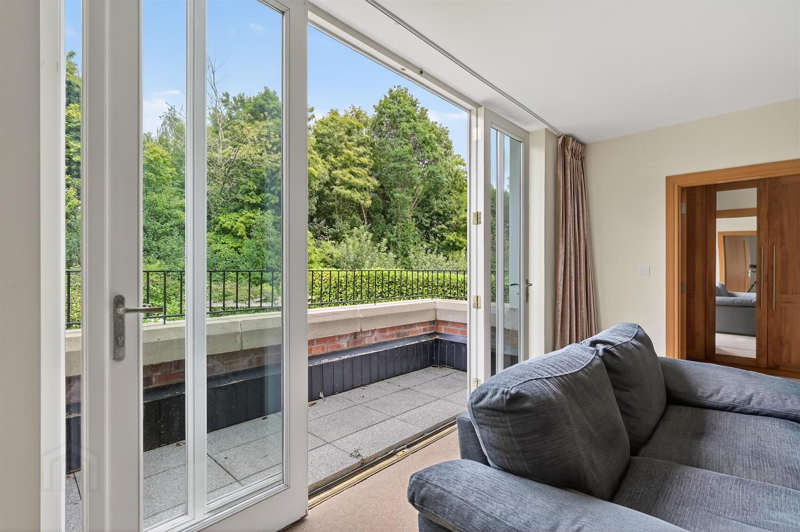 43 Bristow Park 26 of 58