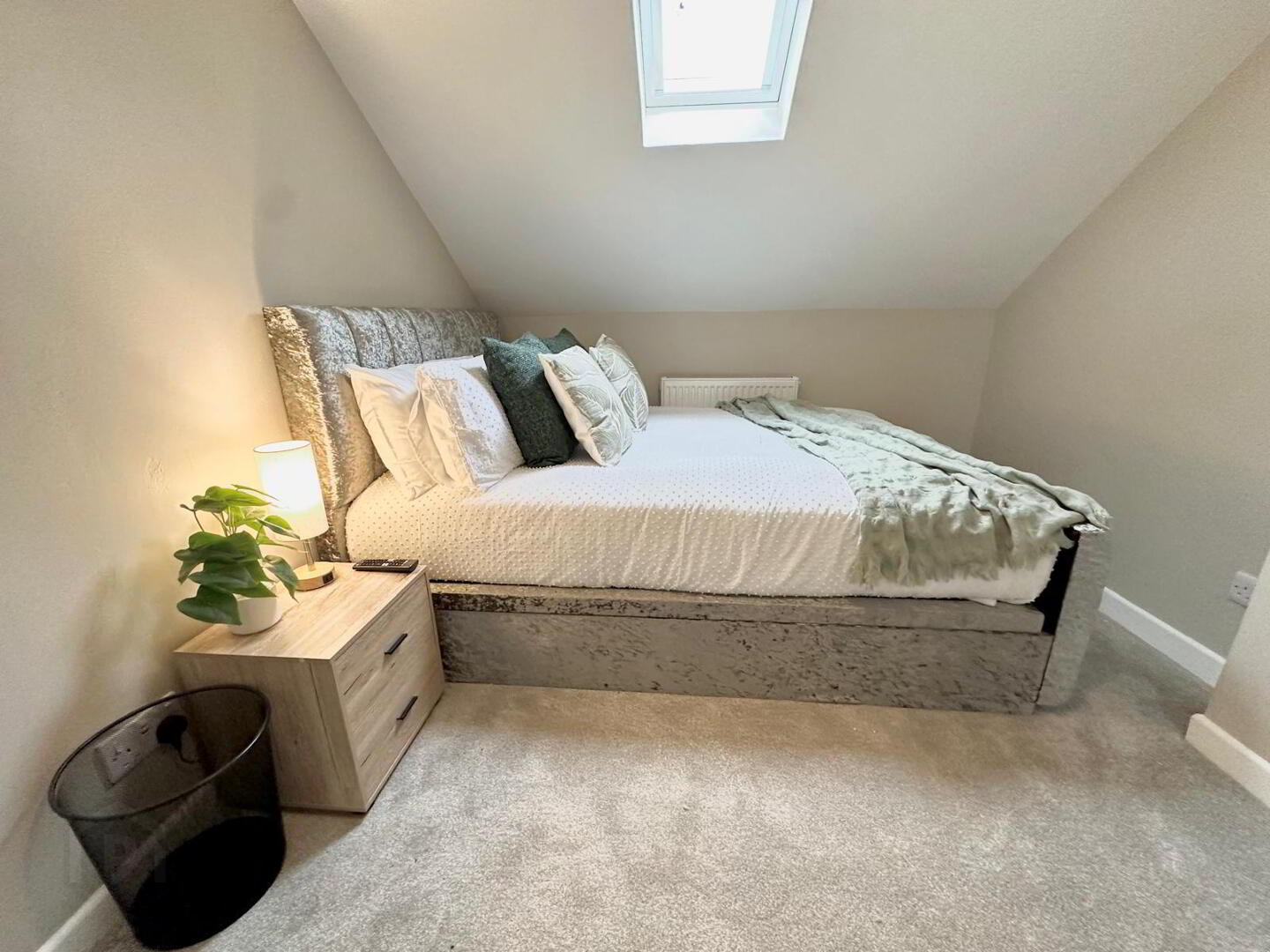 Room 4, 46 Portmore Street 1 of 22