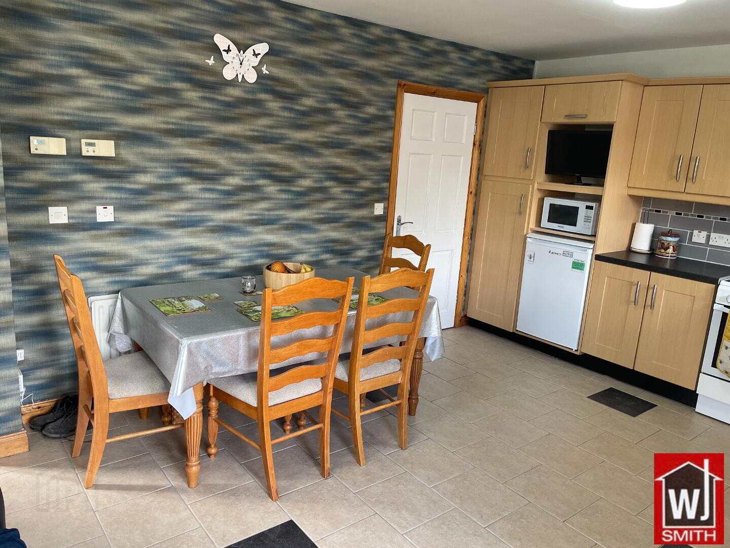 13 Garag Hill 16 of 43