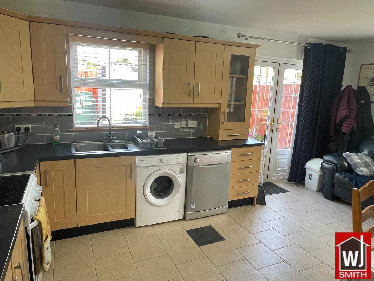13 Garag Hill 13 of 43