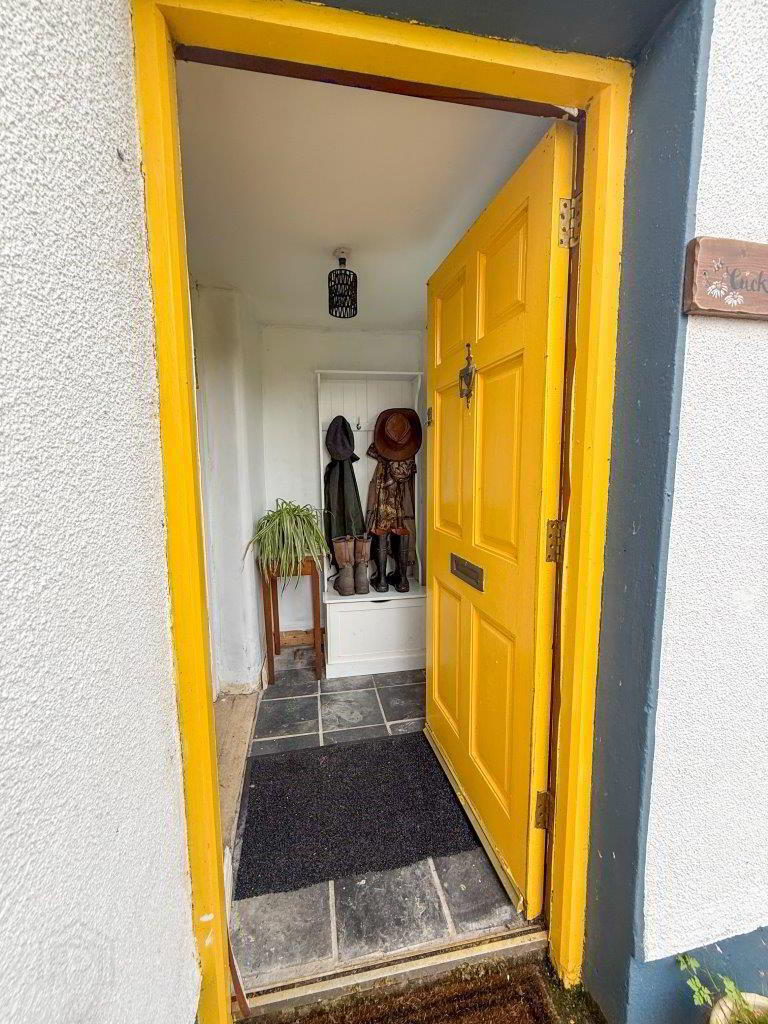 Cuckoo Cottage" 4 of 32