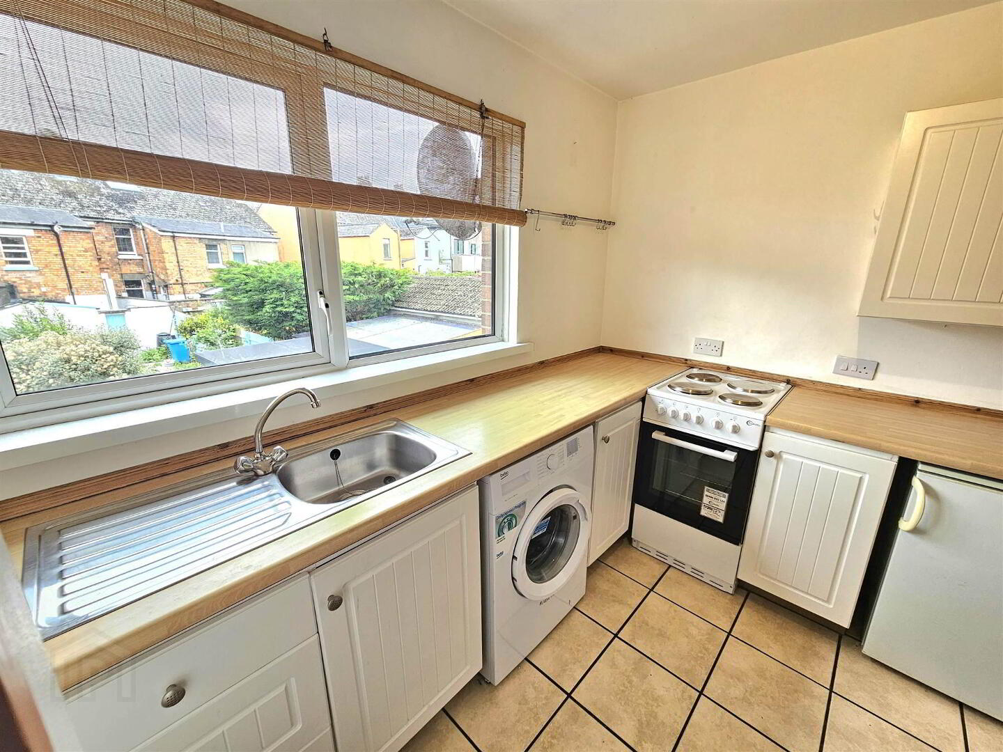 2 Llewellyn Court 9 of 12
