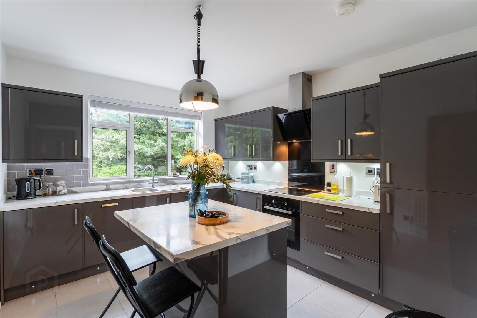 Apt 4 Pine Lodge, 3a Cherryvalley 12 of 24