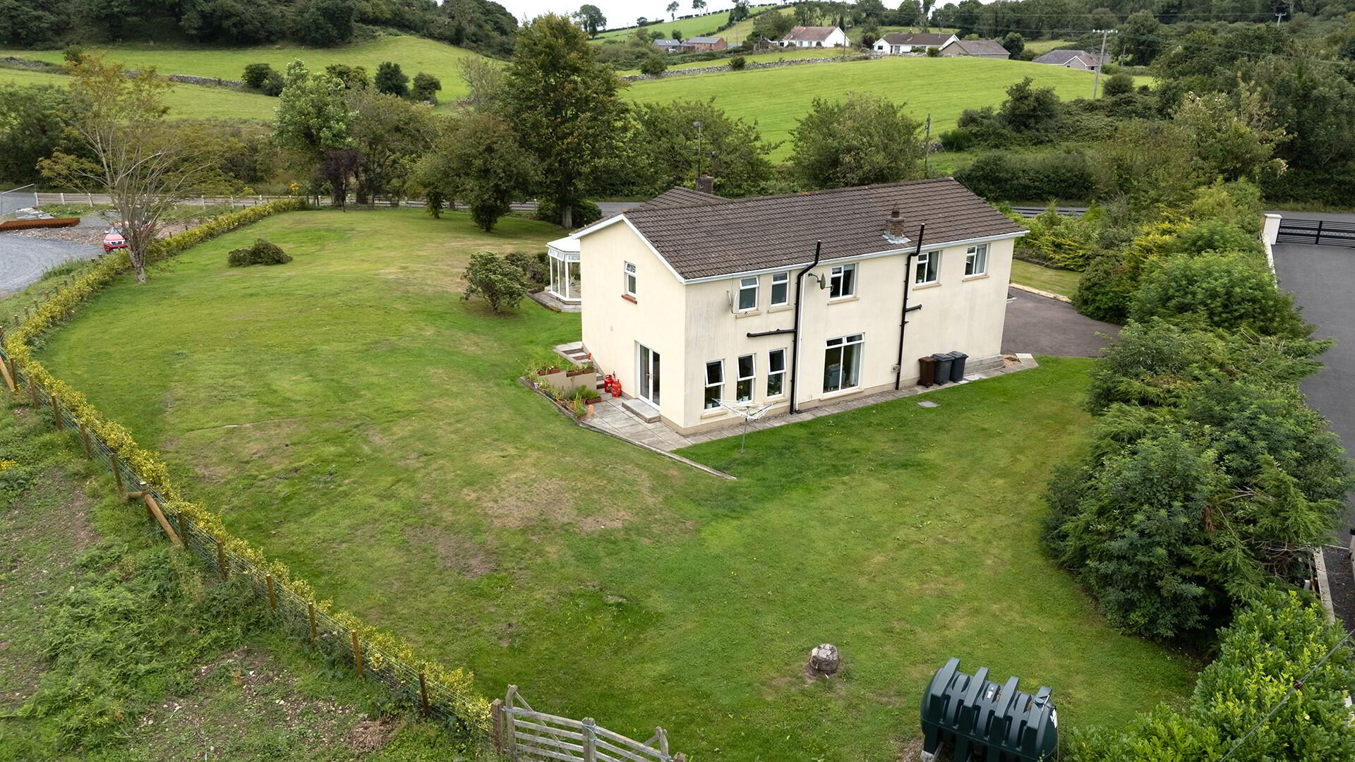 24 Crossgar Road East 8 of 42