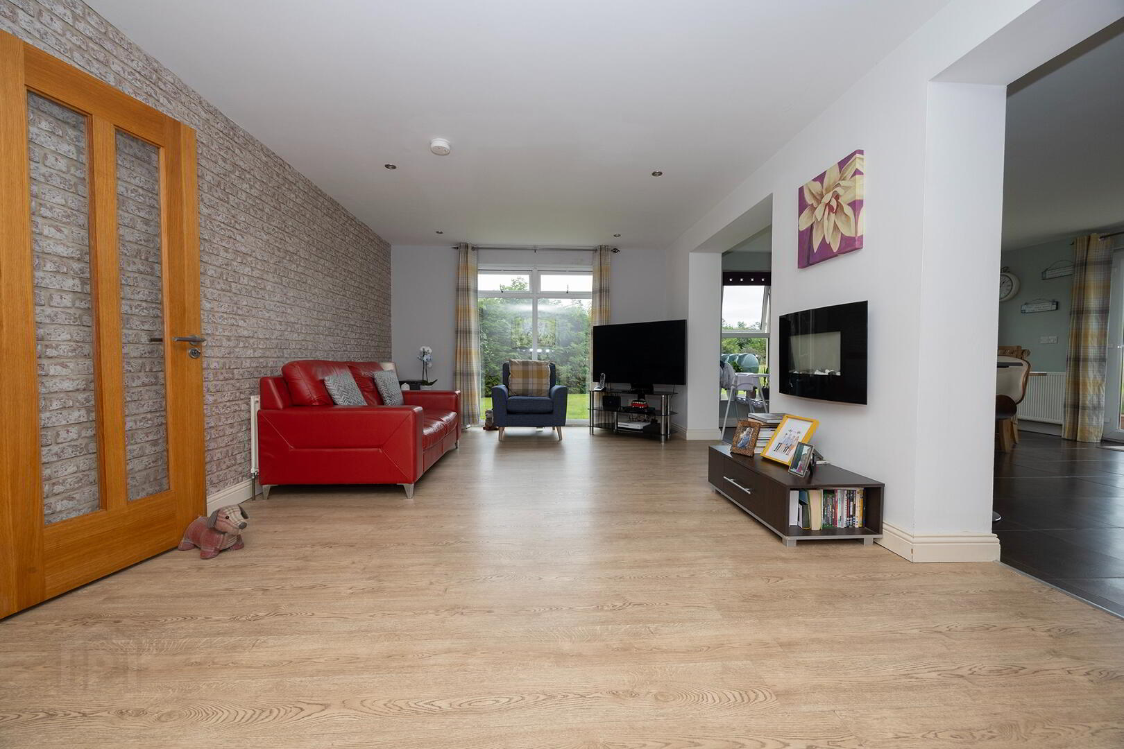 24 Crossgar Road East 20 of 42