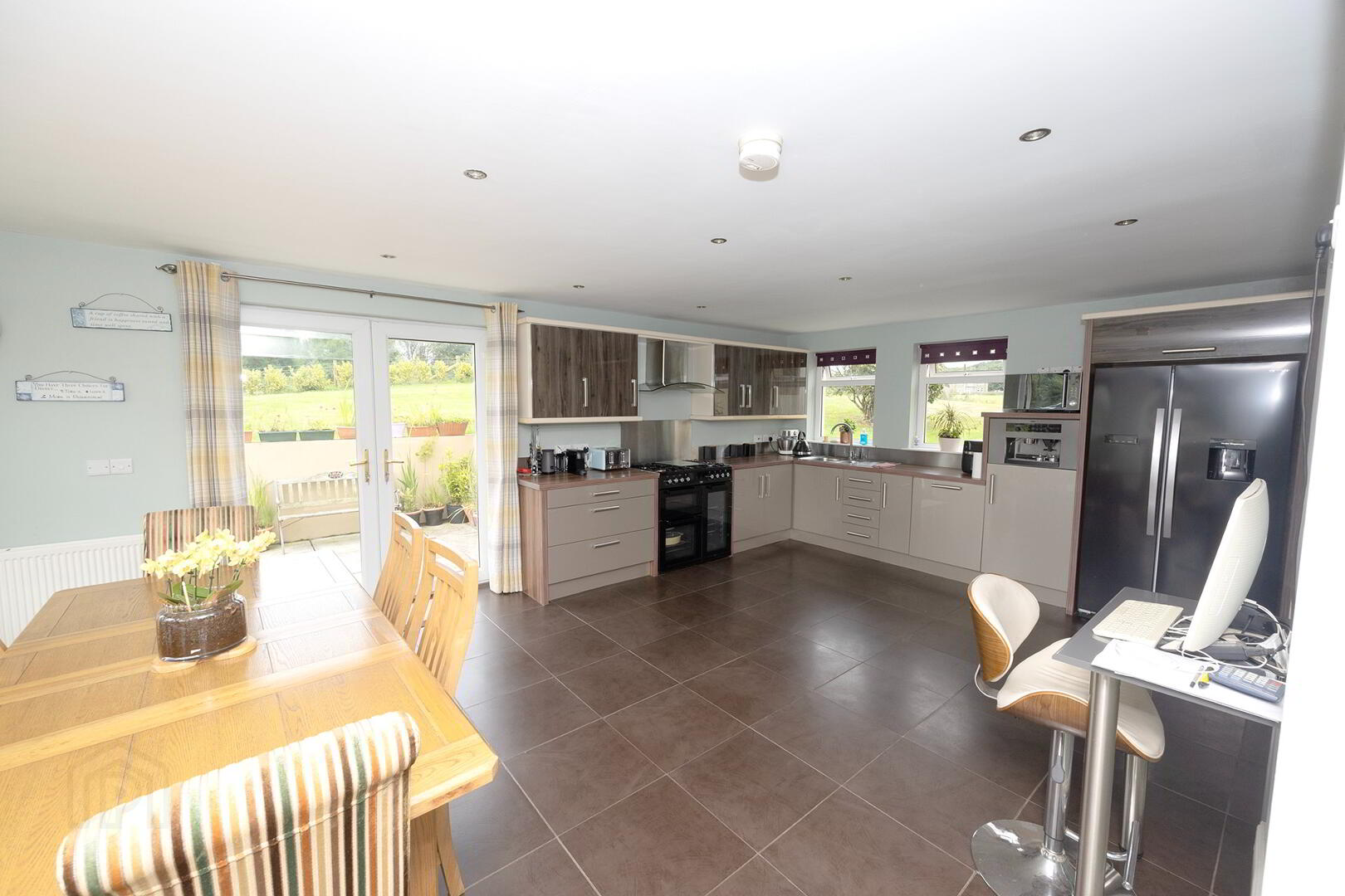 24 Crossgar Road East 21 of 42