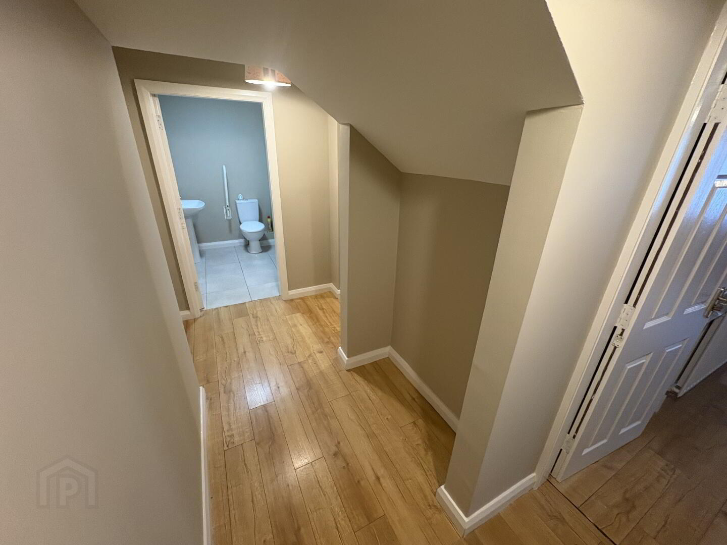 Flat A, 42 Main Street Pomeroy 4 of 7