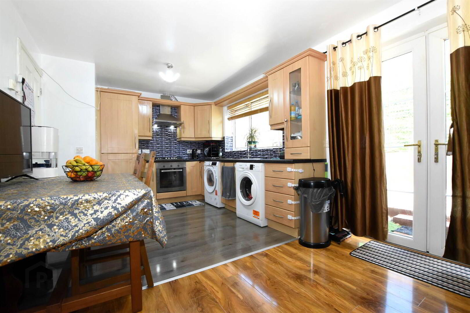 21 Larksborough Avenue 7 of 18