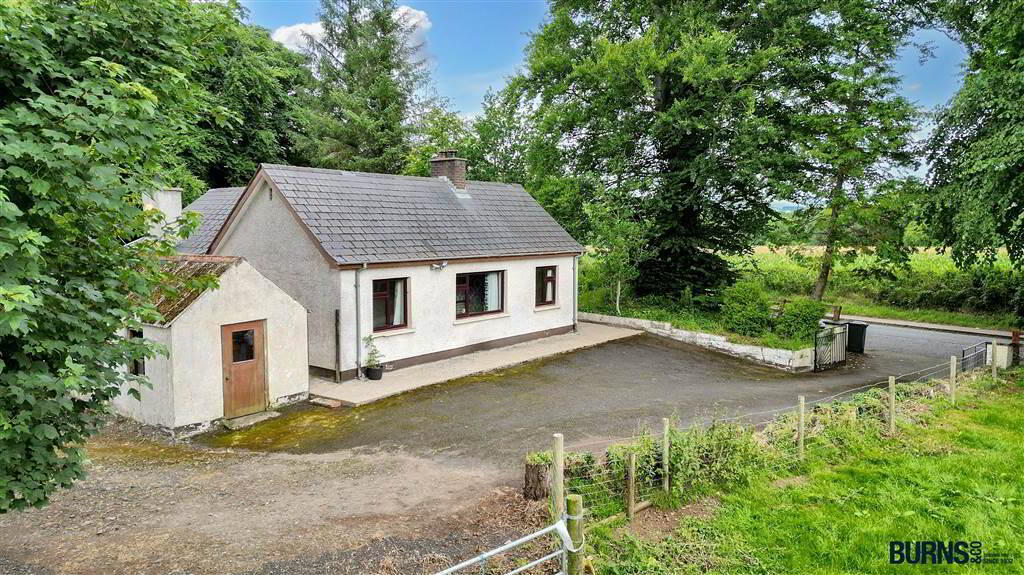 'Belvue Cottage', 14 Draperstown Road 2 of 22