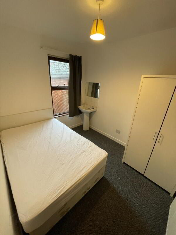 42 Ava Street 3 of 9