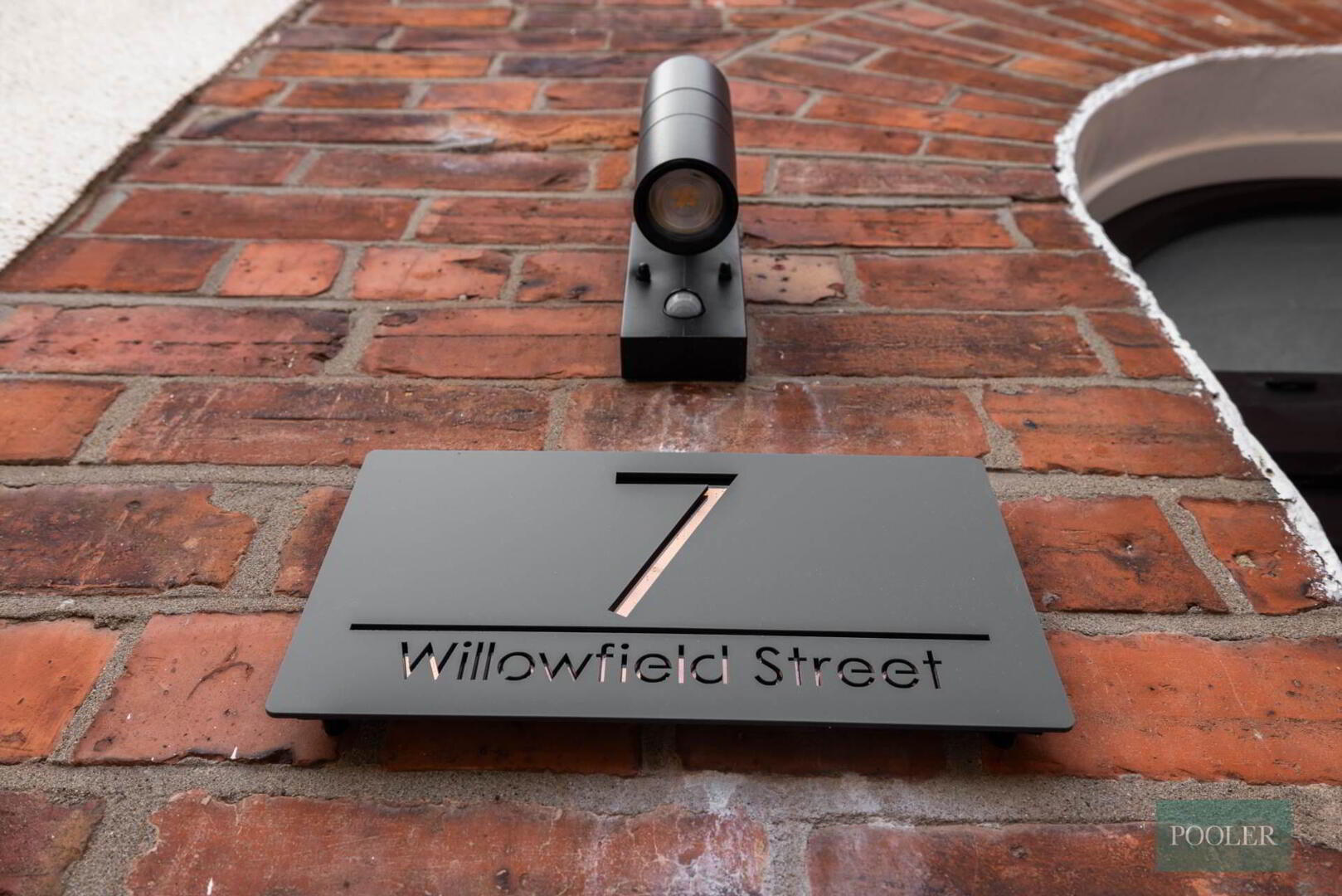 7 Willowfield Street 8 of 83