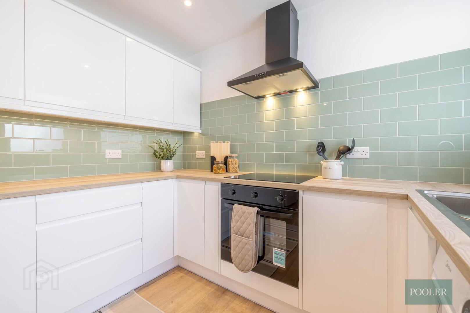 7 Willowfield Street 41 of 83