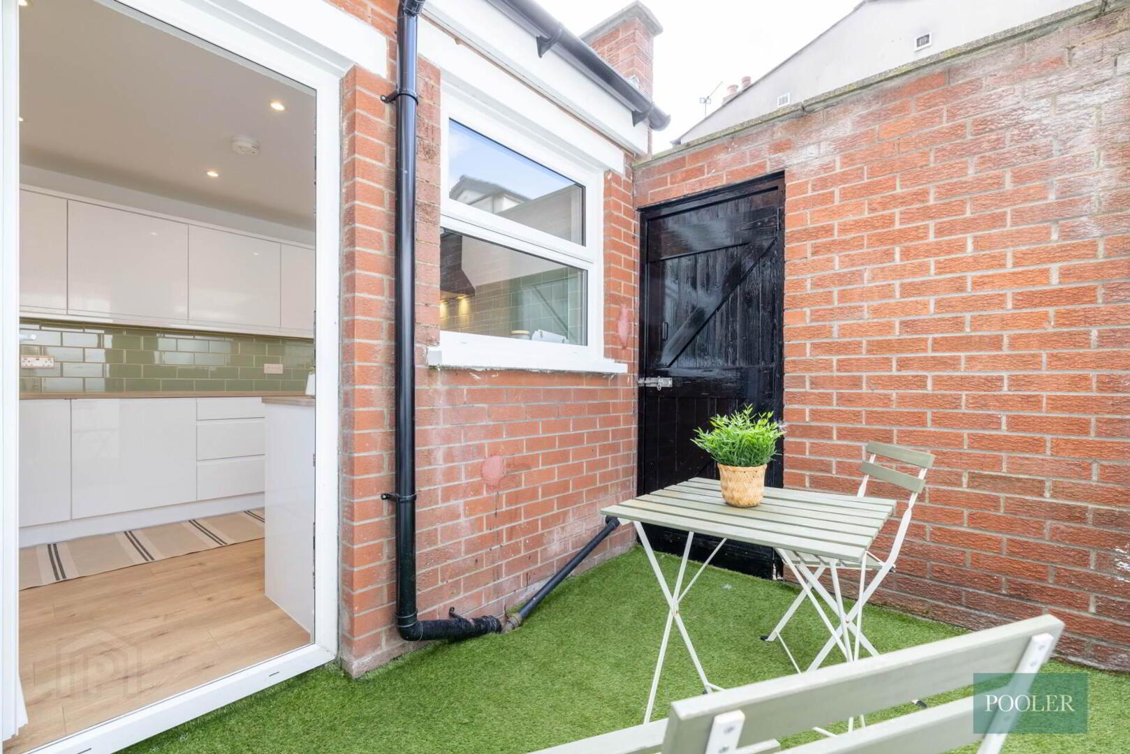 7 Willowfield Street 49 of 83