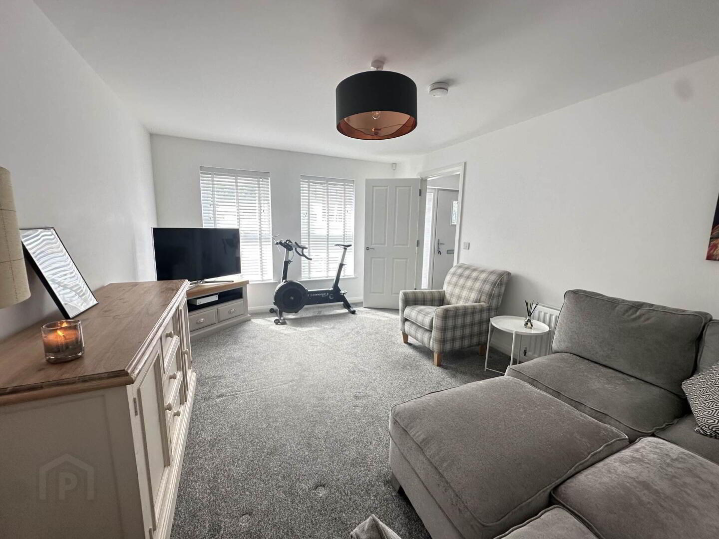 83 Blackthorn Rise 3 of 16