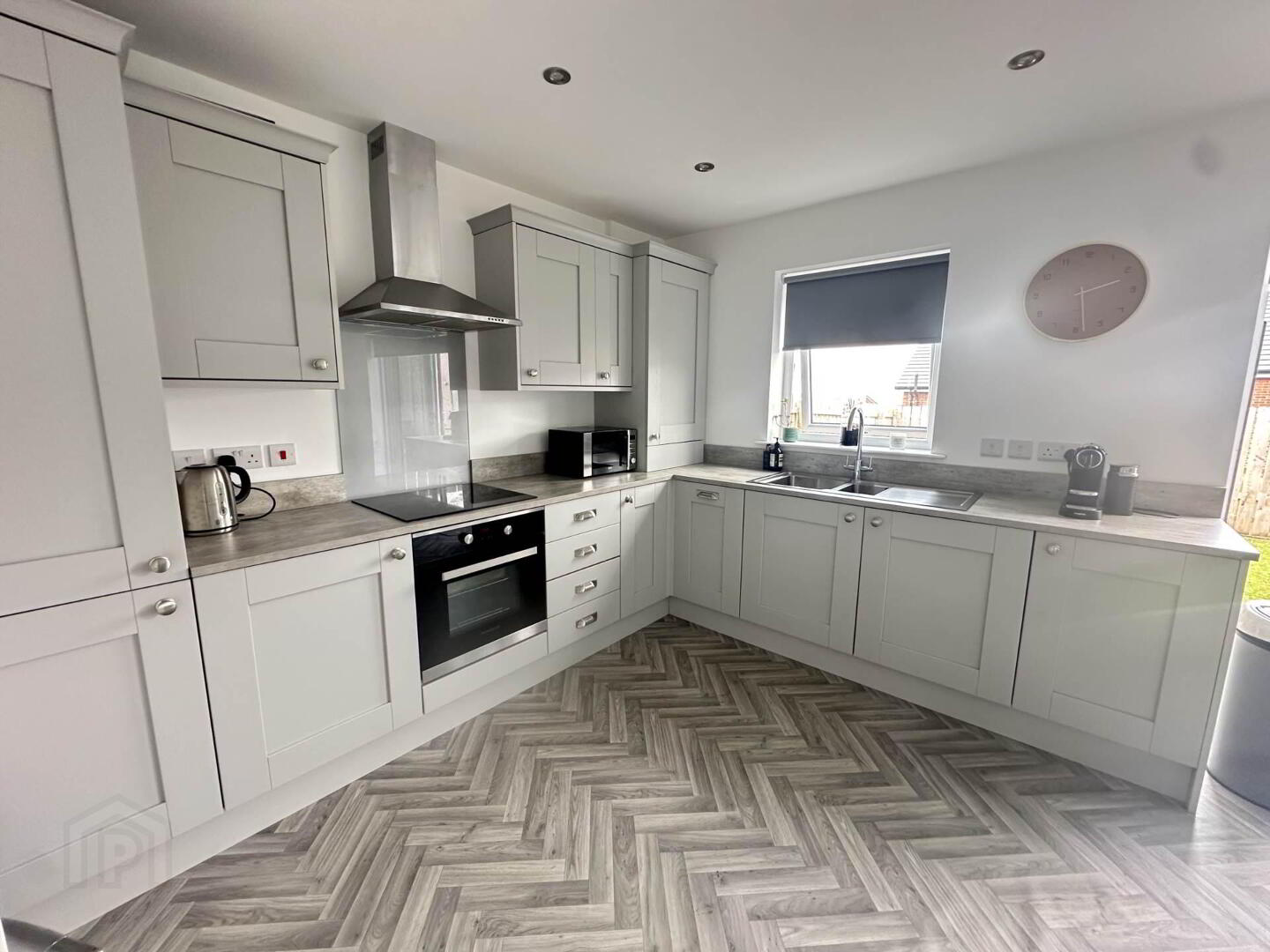 83 Blackthorn Rise 4 of 16