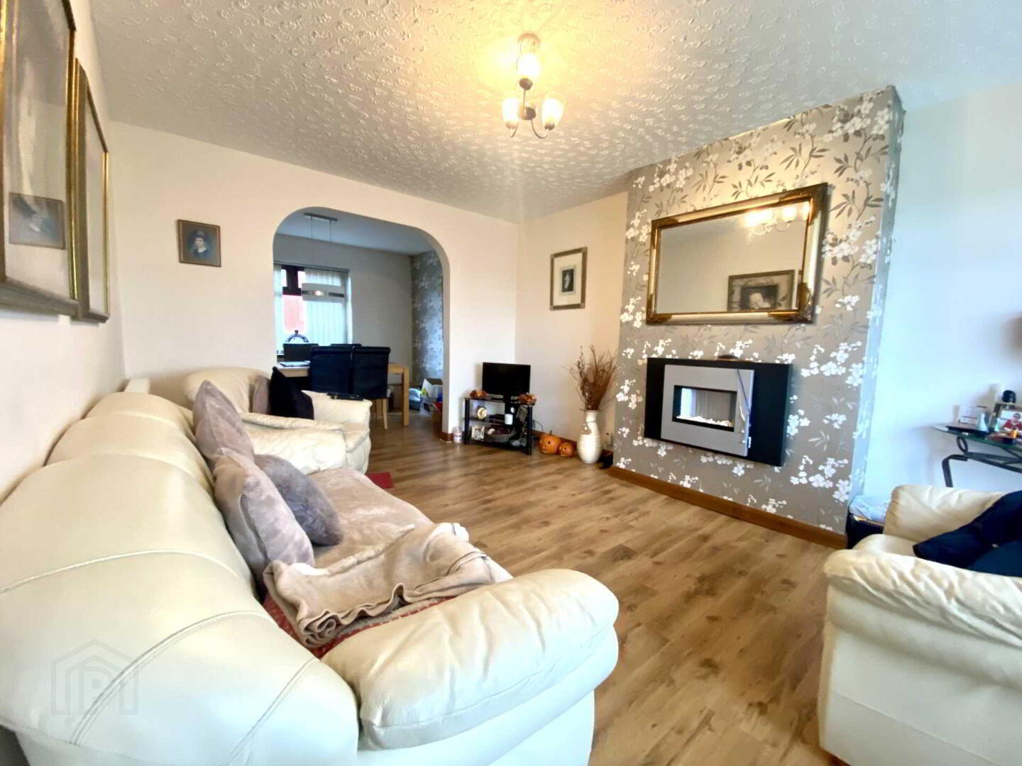 property description image