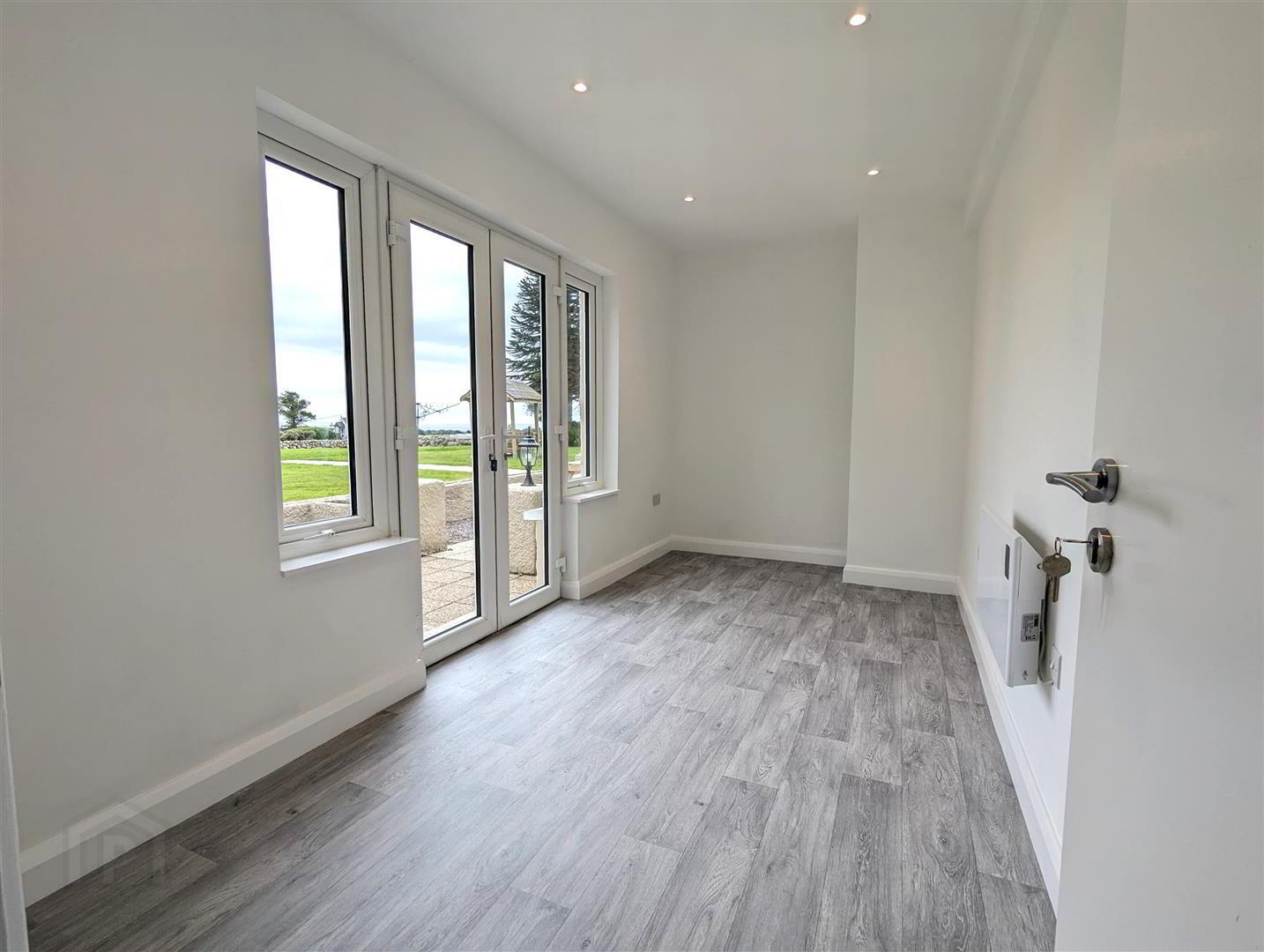 Treatment Rooms, 85 Mill Road 4 of 8