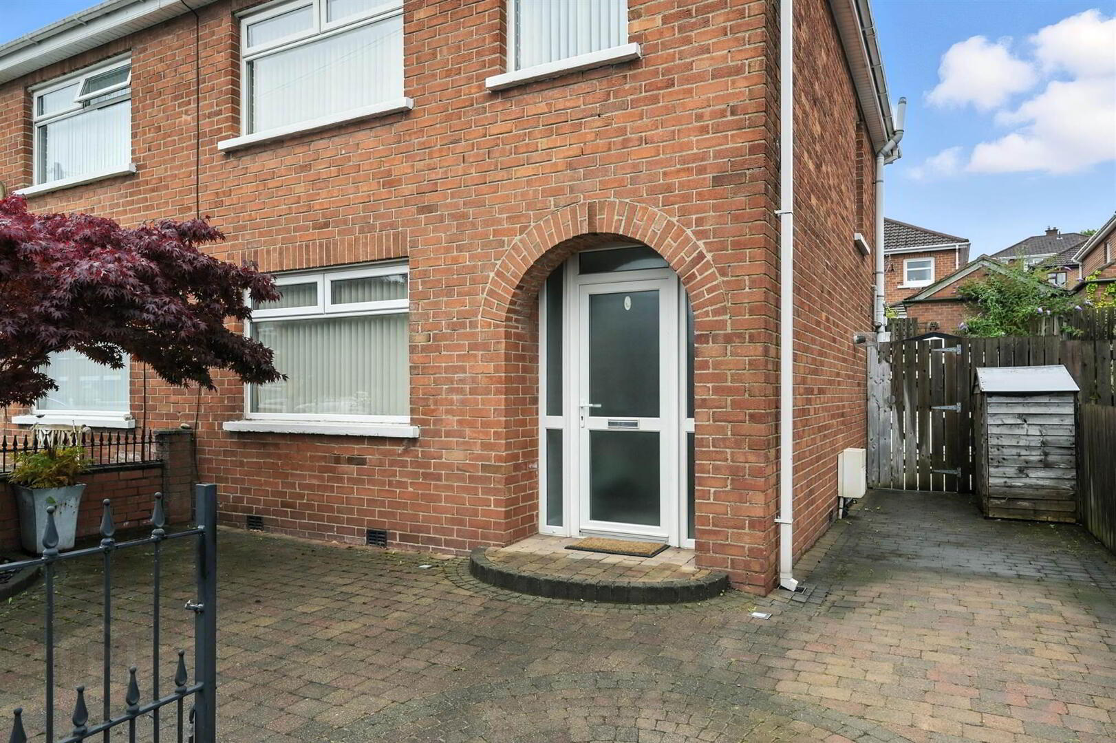 94 Orangefield Avenue 3 of 17