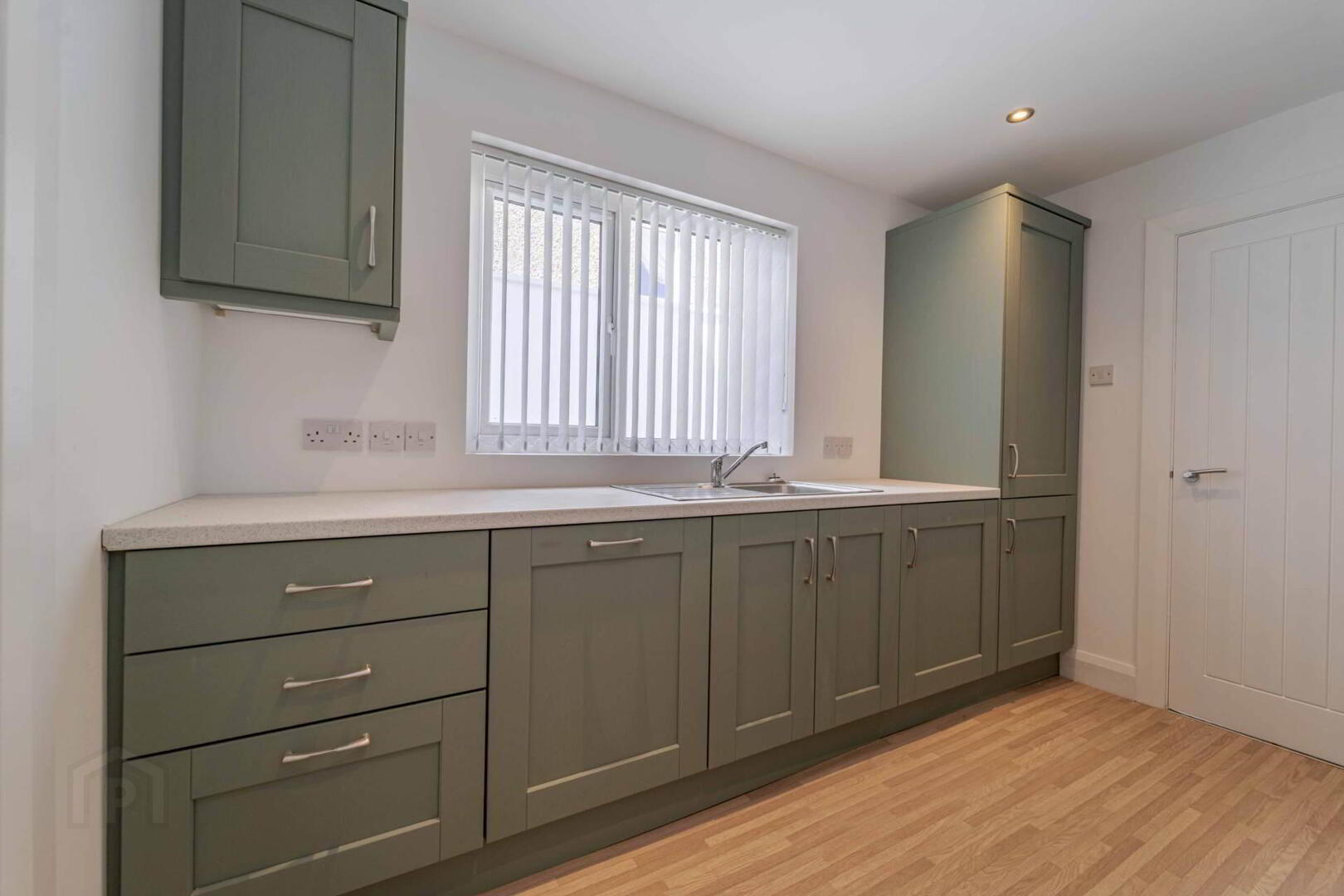 95 Hillhall Road 6 of 16
