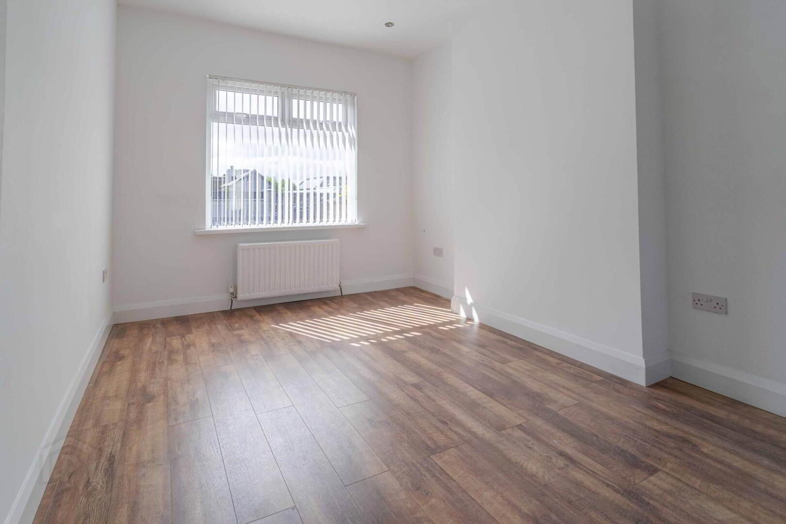 95 Hillhall Road 3 of 16