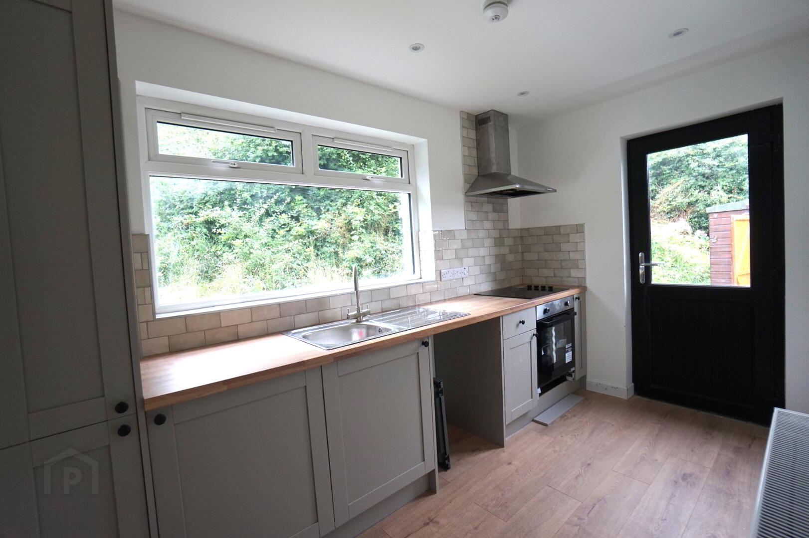 57 Holm Terrace 4 of 8