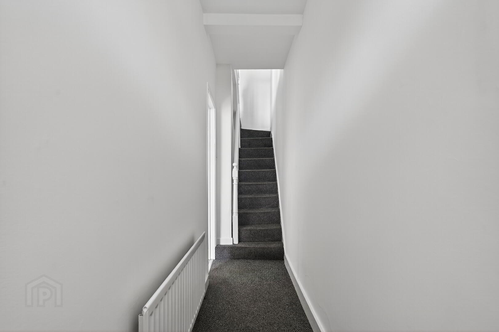 12 Ardenvohr Street 4 of 17
