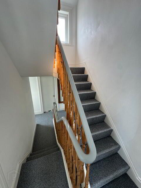 2 Adelaide Avenue 7 of 14