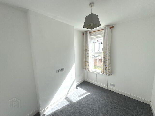 2 Adelaide Avenue 11 of 14