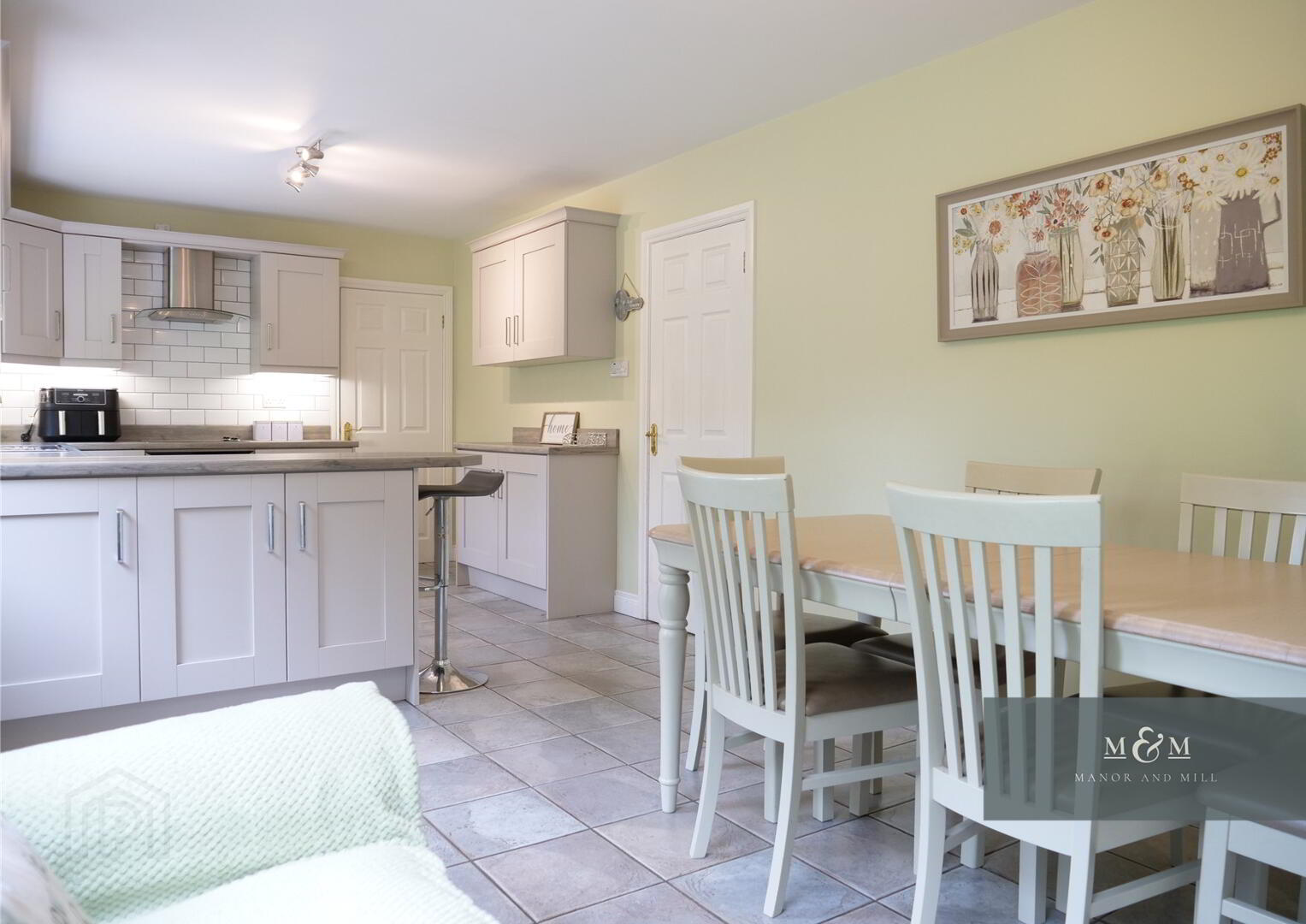 12 Johnstown Mews 11 of 39