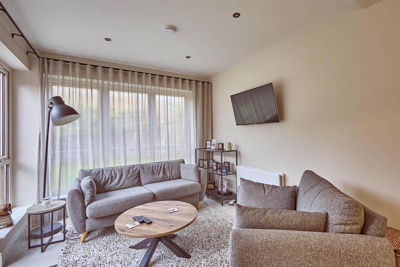 38 Helens Wood Lane 6 of 15