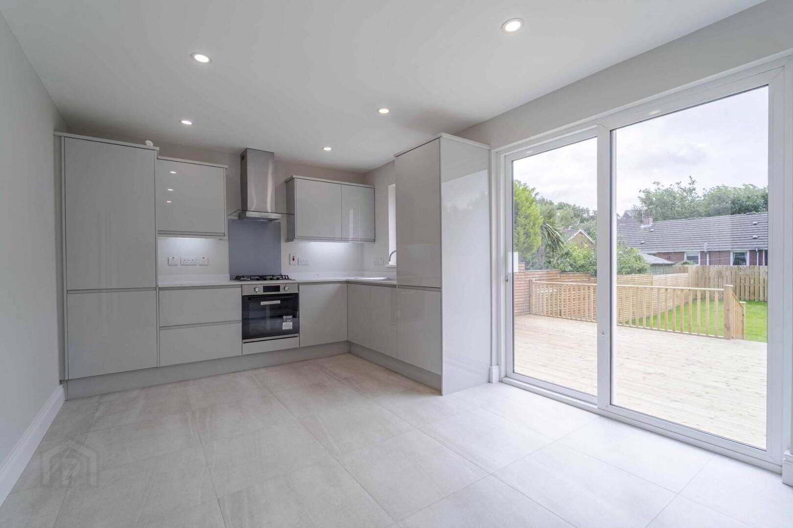 96 Moss Road 11 of 17