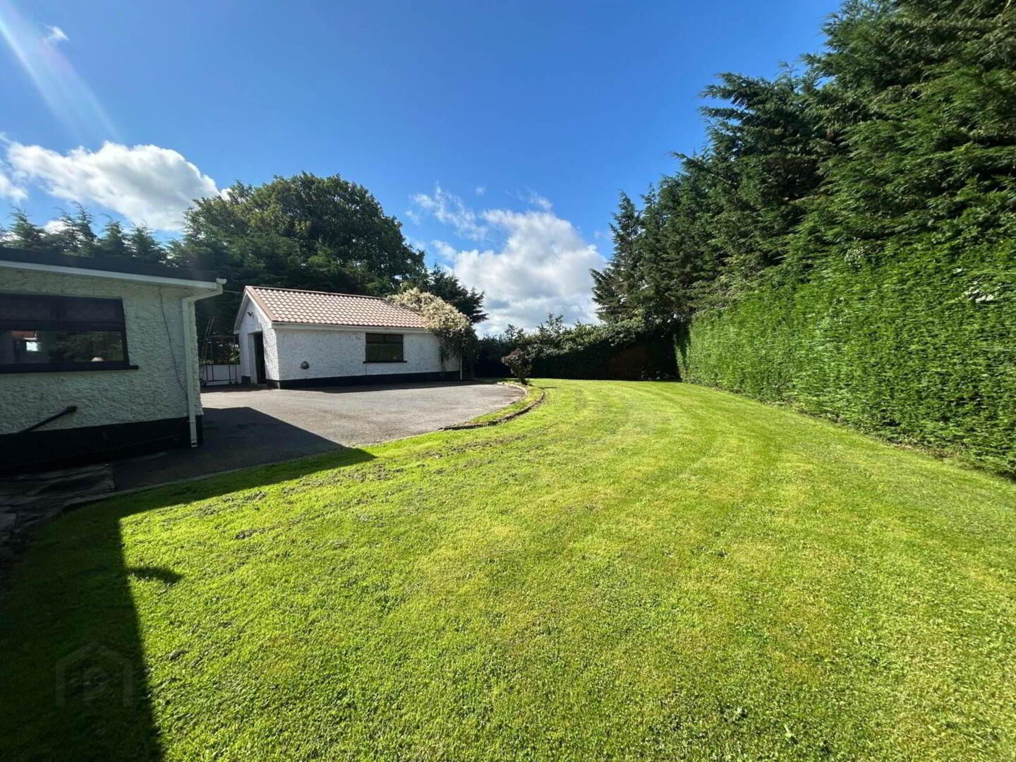 Bungalow, On 1.13 Acres Plus Two Garages 11 of 13