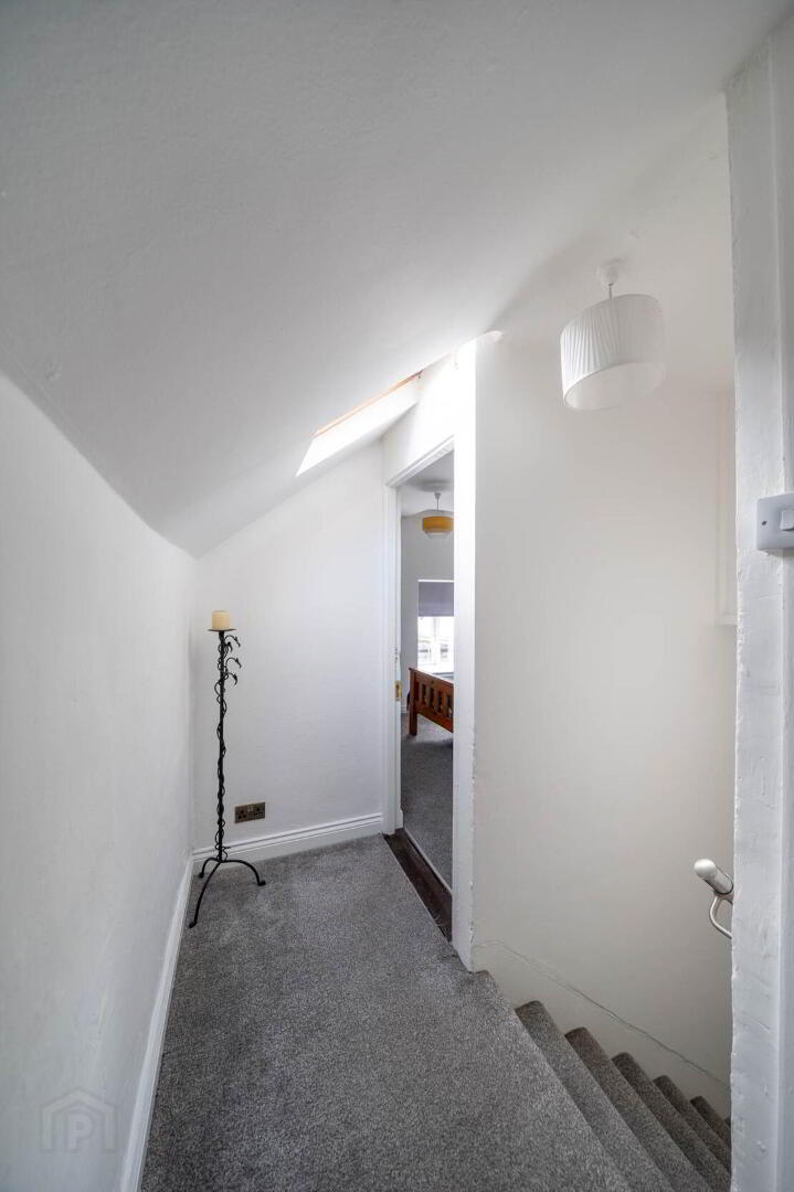 5 Court Devenish 10 of 31