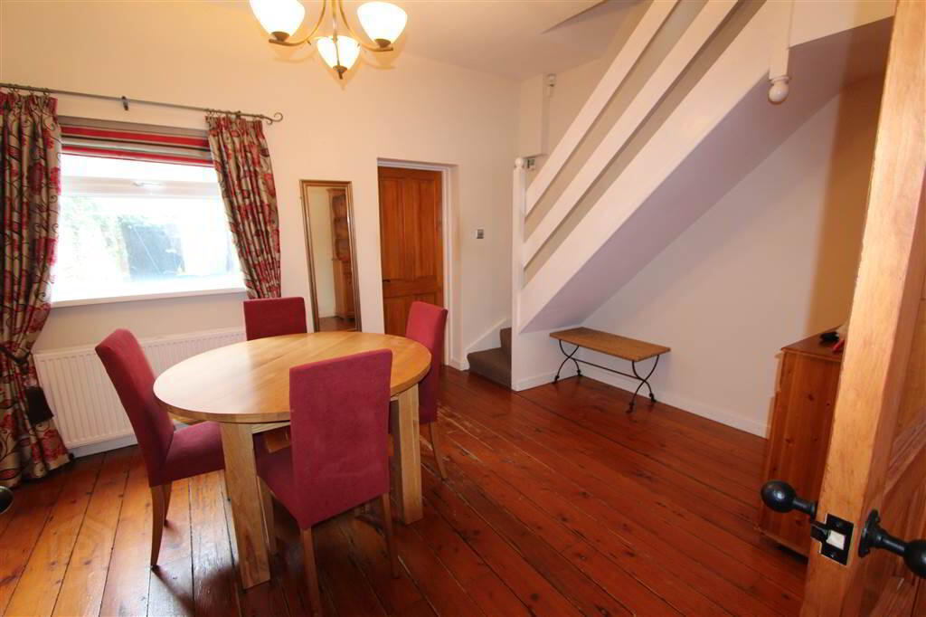73 Sandhurst Gardens 4 of 9