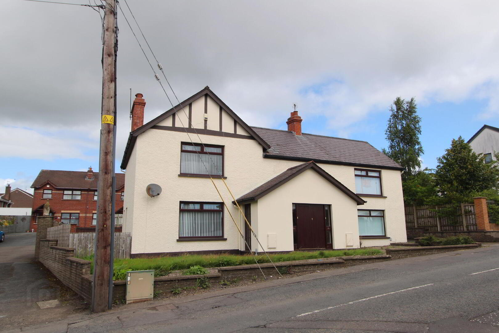 40a Nettlehill Road 1 of 11