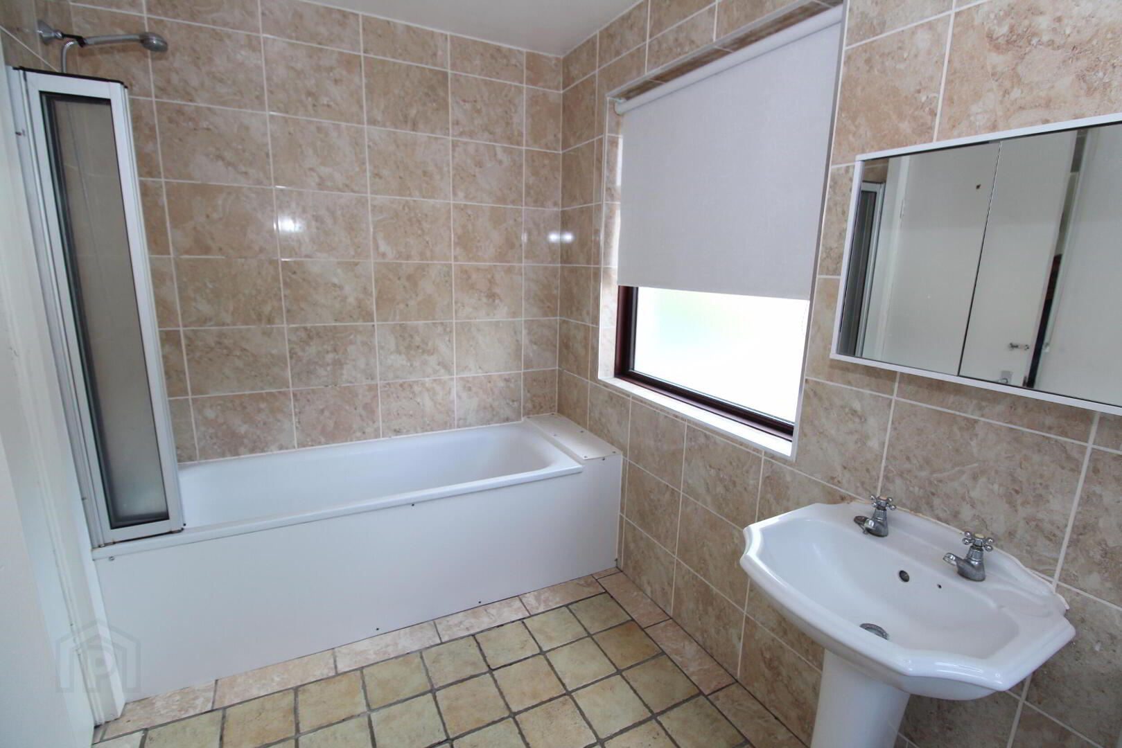 40a Nettlehill Road 9 of 11