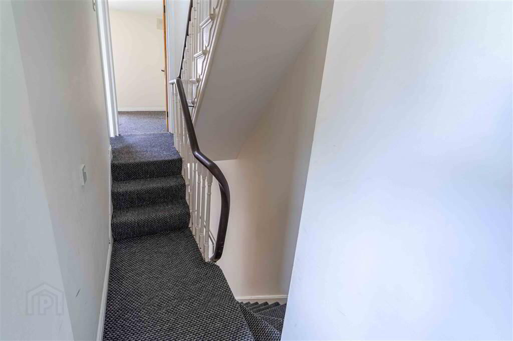 6 Halstein Drive 12 of 16