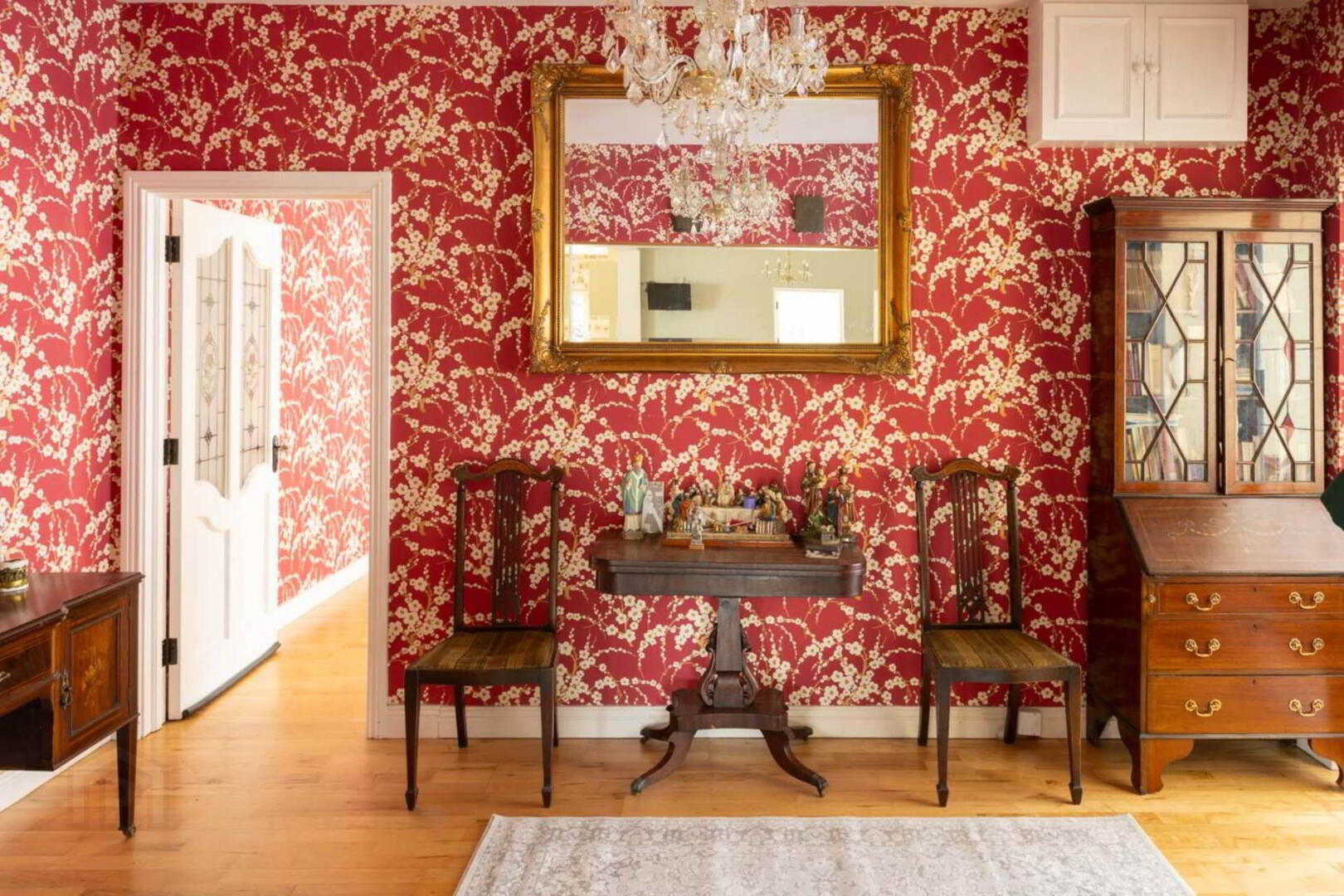 The Residence, Main Street 26 of 96