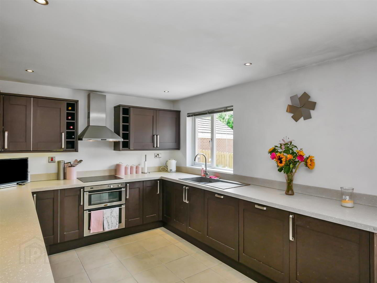 32 Newton Heights 5 of 19