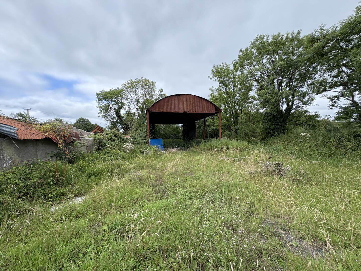 Gardenfield 3 of 5