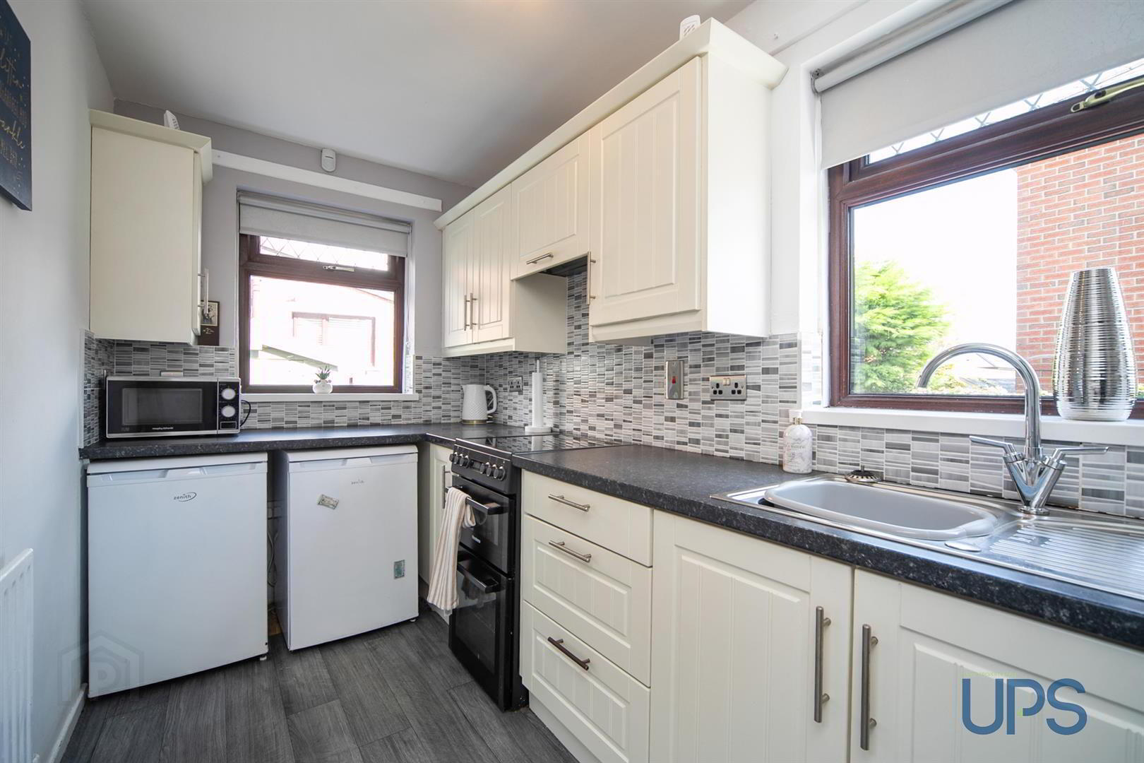 37 Andersonstown Park 8 of 29