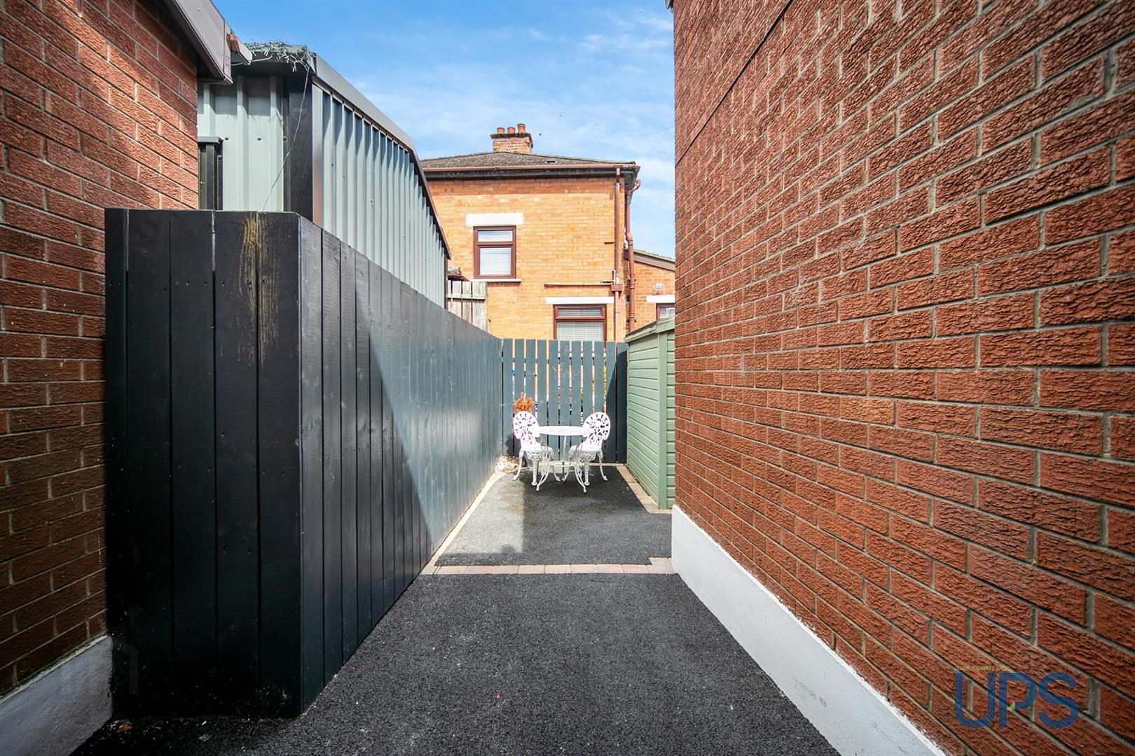 37 Andersonstown Park 24 of 29