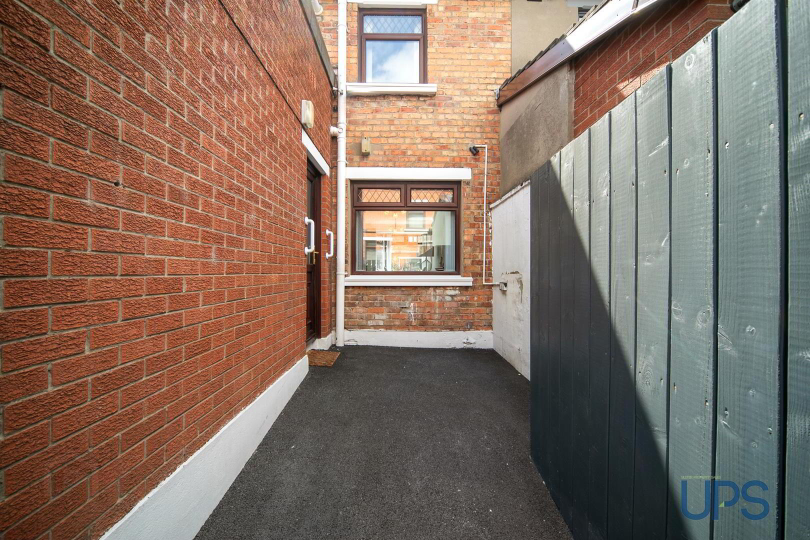 37 Andersonstown Park 25 of 29
