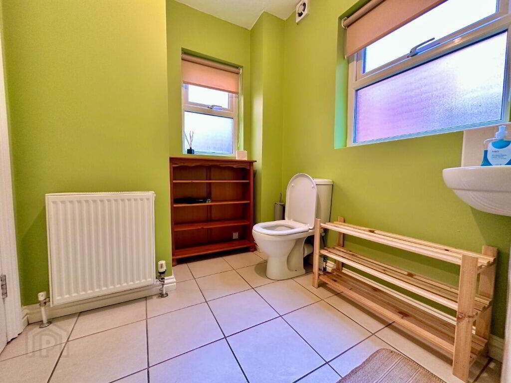 Ashley Courtyard, 1a Fane Street 7 of 10