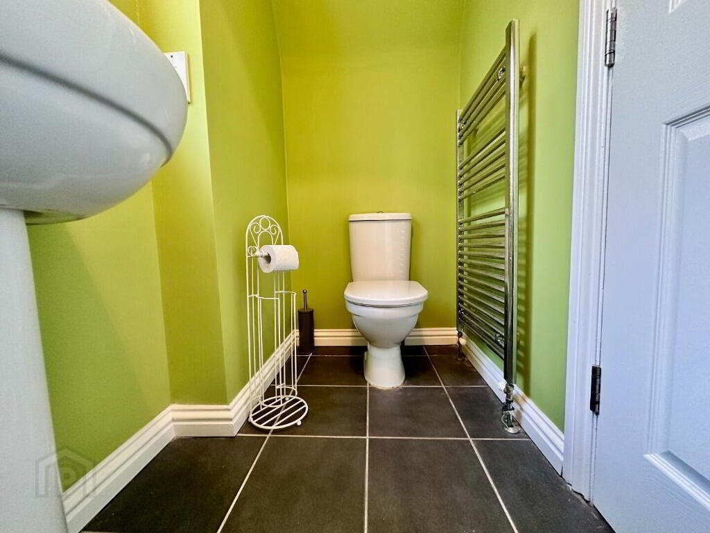 Ashley Courtyard, 1a Fane Street 8 of 10