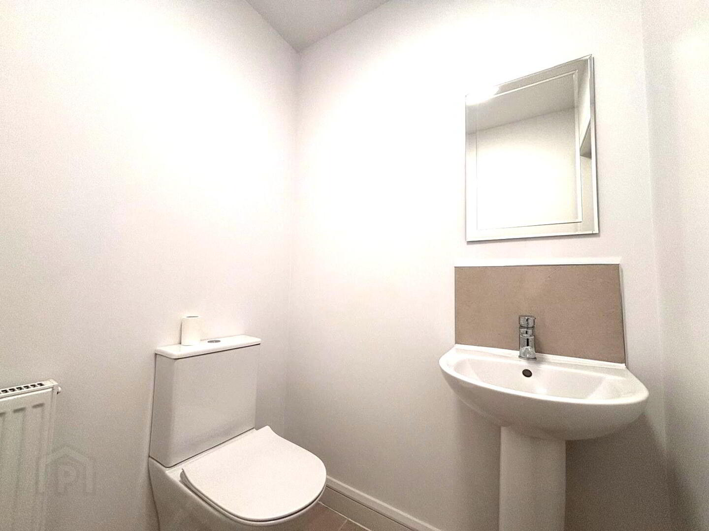 Castle Avenue 20 of 24