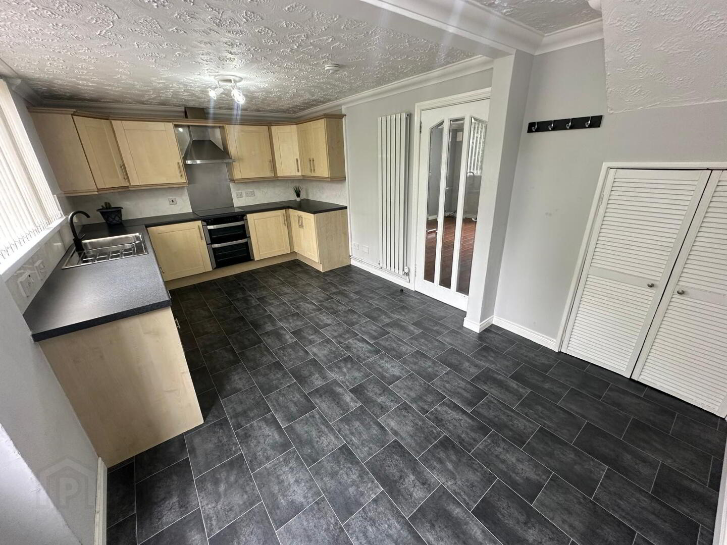 144 Doagh Road 5 of 17