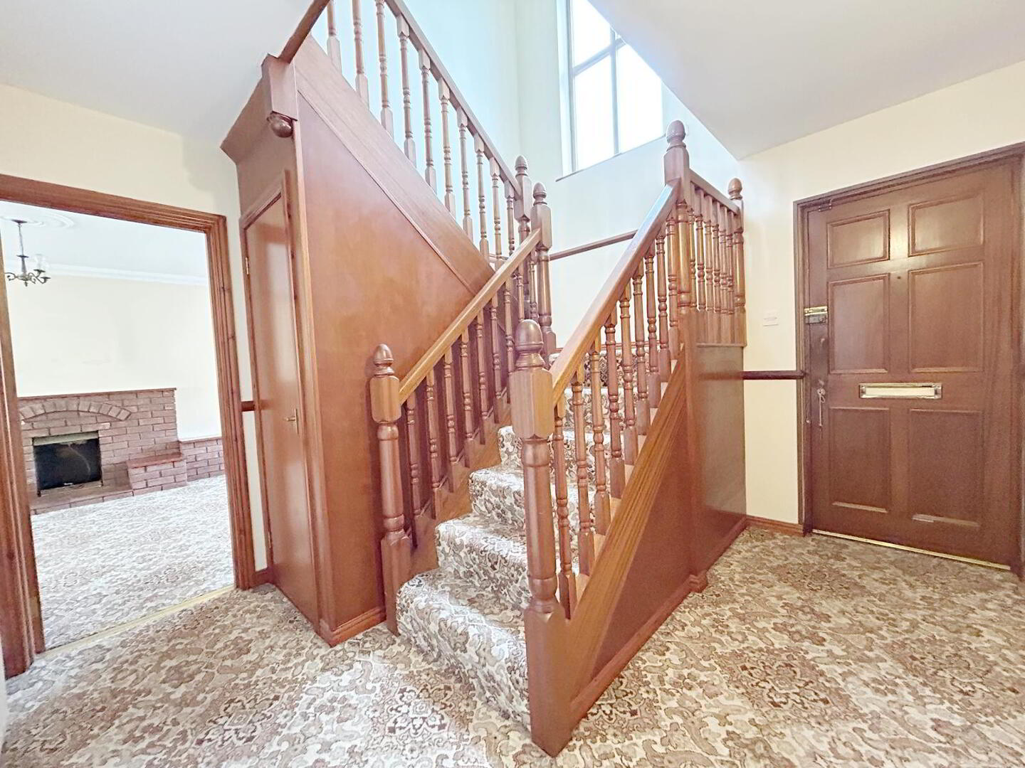 16 Knocksilla Grove 3 of 33
